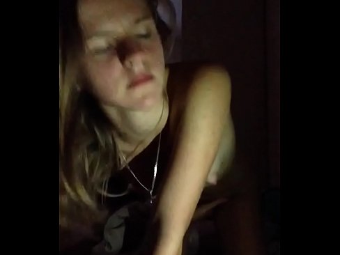 ❤️ 一个女孩自慰并射精 ❤️ Porno ❌️